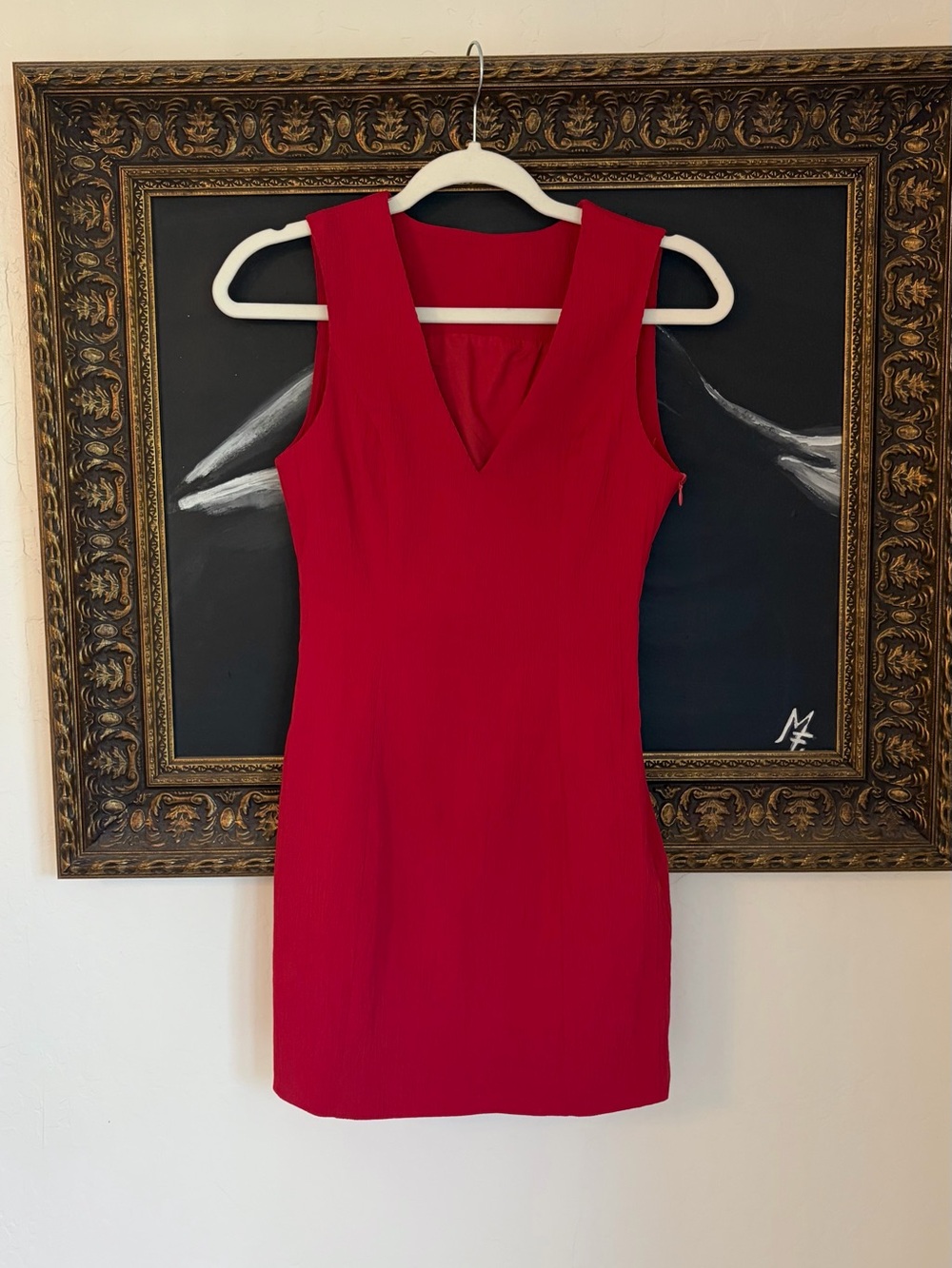 Red Sleeveless V-Neck Sheath Dress
